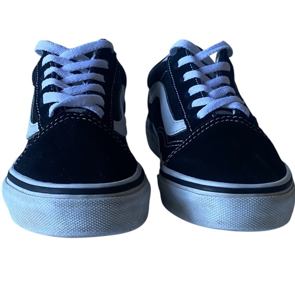 Vans Kids Black and White Low-Top Sneakers - Picture 6 of 9